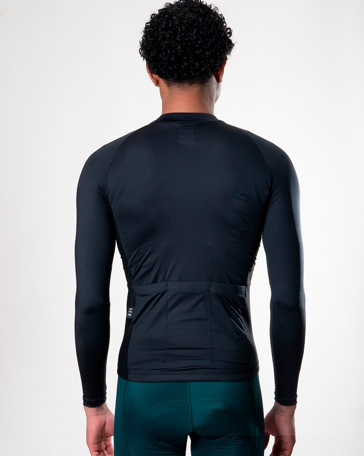 JERSEY MANGA LARGA NEGRO