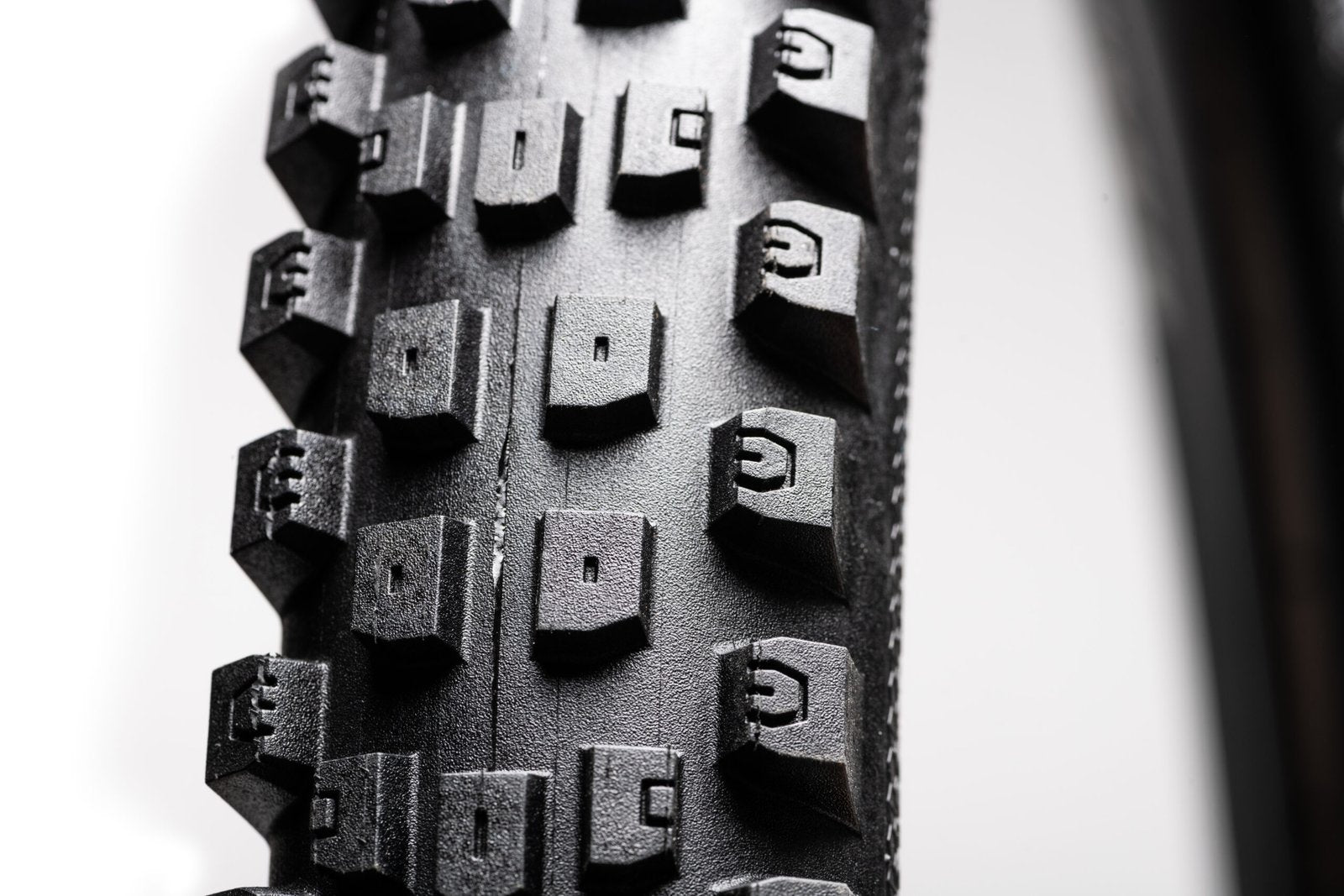 Goodyear - Wrangler MTF Enduro Tubeless Complete 29x2.4